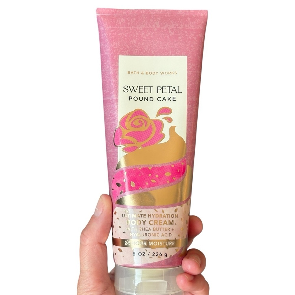 Bath & Body Works Sweet Petal Pound Cake Body Cream 8 oz
